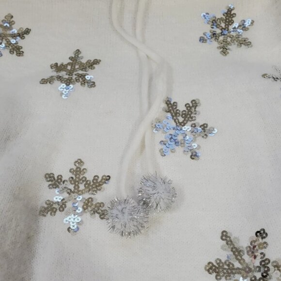 Derek Heart Juniors' Fuzzy Sequin Snowflake Mini Skirt - Picture 8 of 11